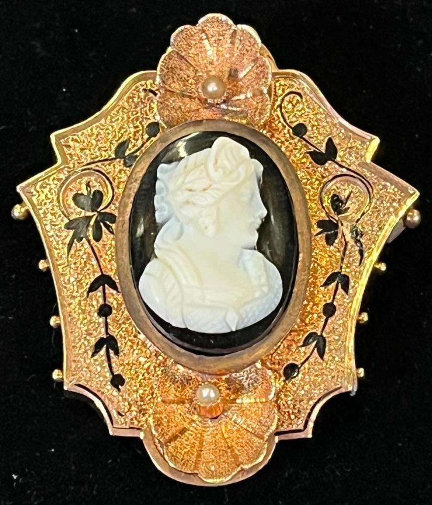 10k Gold Cameo Pin (1 of 5)