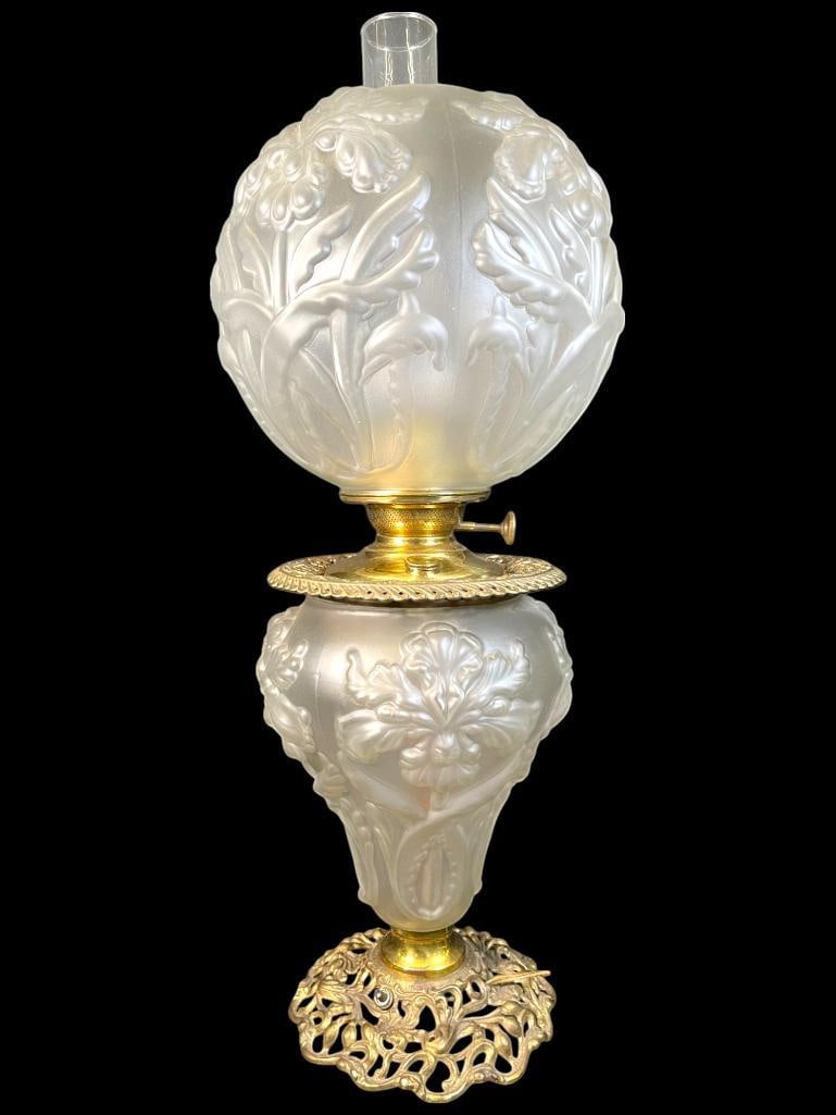 Regal Iris Frosted Satin Banquet Lamp (1 of 6)