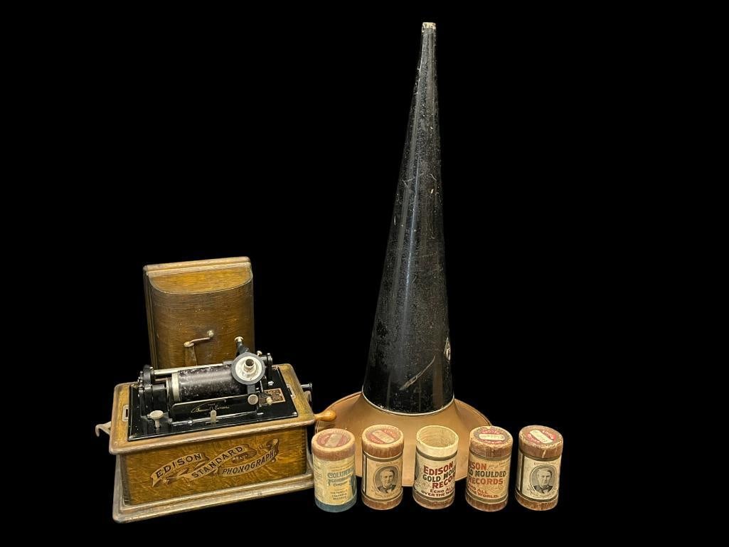 Edison Standard Phonograph with Horn (1 of 17)