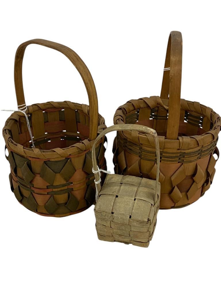 Rare Set of Children's Berry Picking Baskets and Seneca Childs Rattle: Rare Set of Children's Berry Picking Baskets and Seneca Childs Rattle. Baskets approx. 4.5 x 7 inches. Rattle approx. 2.5 x 5 inches.
