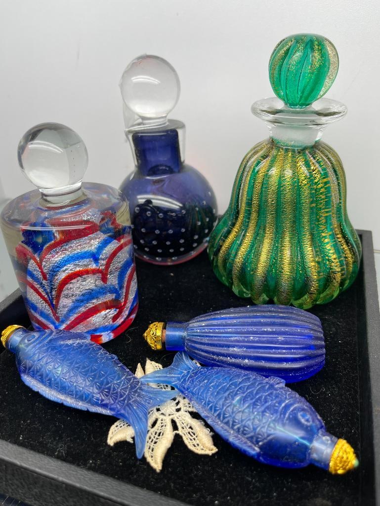 Venetian and Murano Glass and Fish Snuff Bottles: Venetian and Murano Glass and Fish Snuff Bottles. Approx. 3.5 x 5.5 inches.