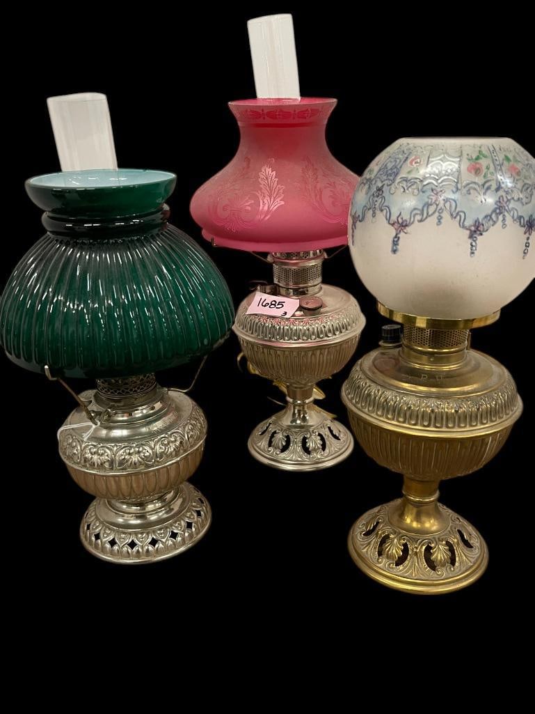 3 Miniature Oil Lamps (1 of 6)