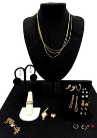 Mixed Group of Gold Pieces and misc