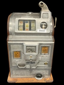 Rock Ola Mfg. Co. 5 Cent Slot Machine