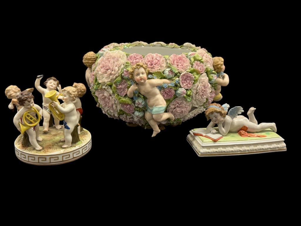 Capodimonte Bow and Cherub Figurines (1 of 16)