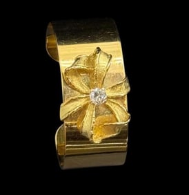 18k Gold Cuff Bracelet with Bow and Diamond