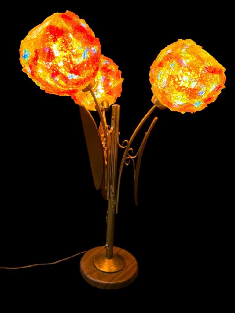 Mid Century Modern Atomic Spaghetti Lucite Lamp: Mid Century Modern Atomic Spaghetti Lucite and Teak Lamp. Approx. 33 x 21 x 21 inches.