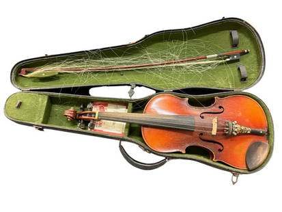 Antonius Stradivarius copy Violin: Antonius Stradivarius copy Violin. Approx. 23 inches.