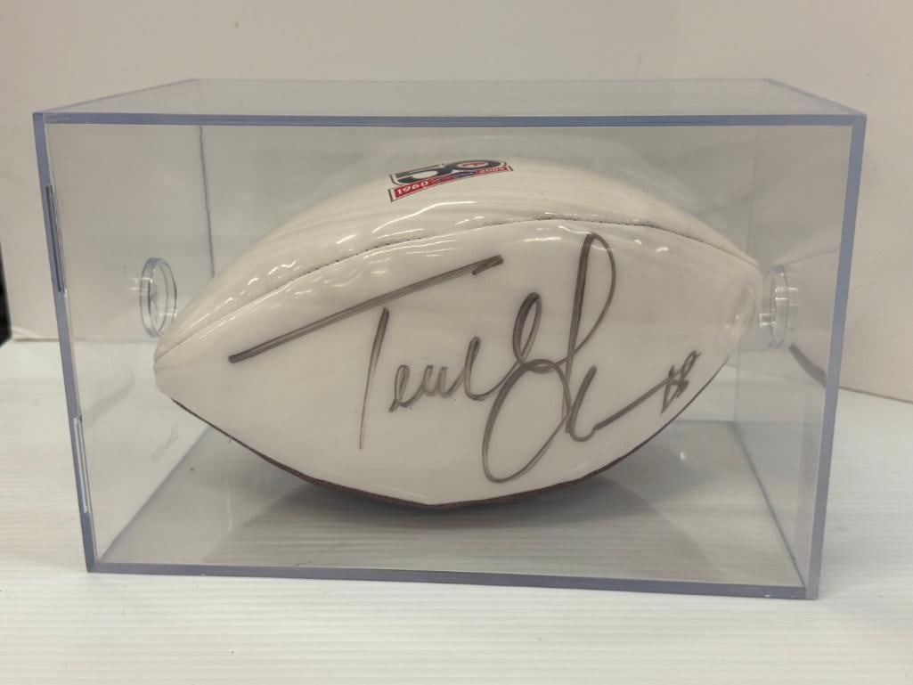 Terrell Owens Autographed Buffalo Bills Football: Terrell Owens ( Hall of Fame 2018) Autographed Buffalo Bills Football In case.