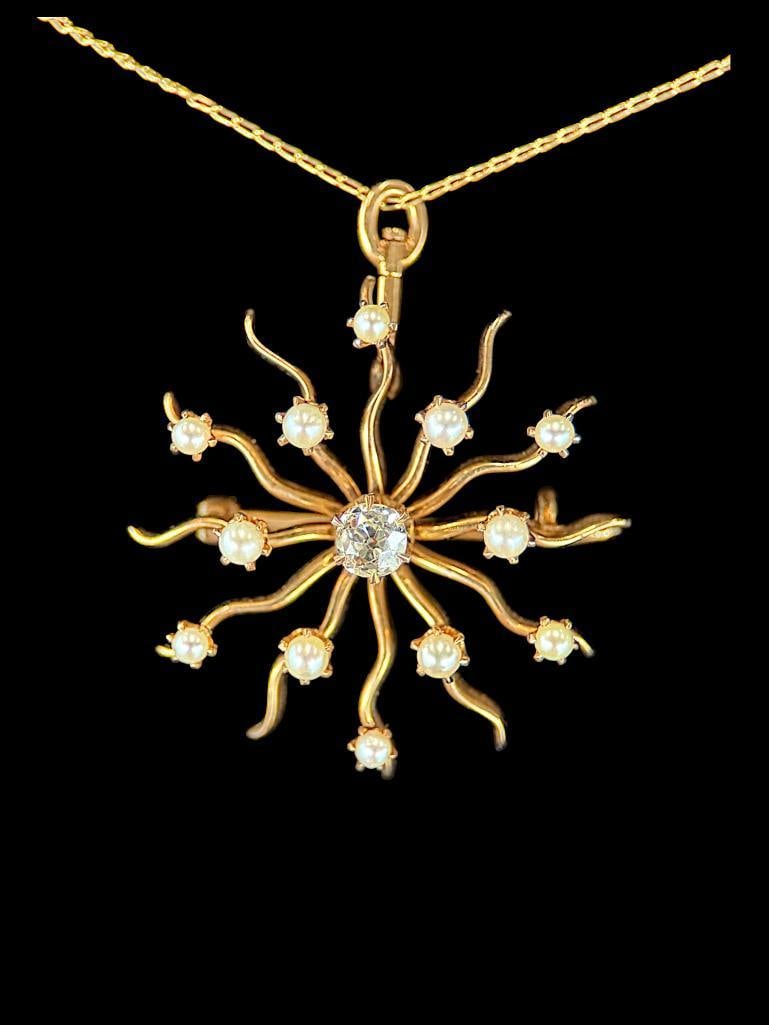 14k Gold Necklace with Pearls and Diamond: 14k Gold Necklace with Pearls and Diamond. Approx. 6 grams. Clasp to pendant approx. 7.5 inches.