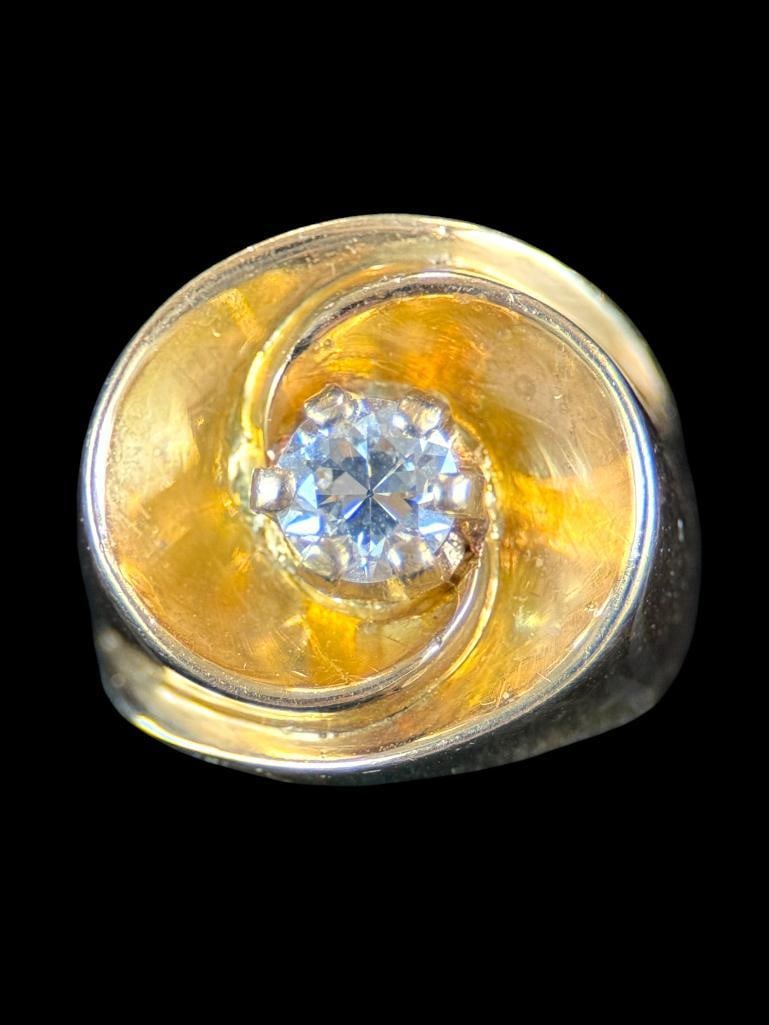 18k Gold Ring with Diamond (1 of 5)