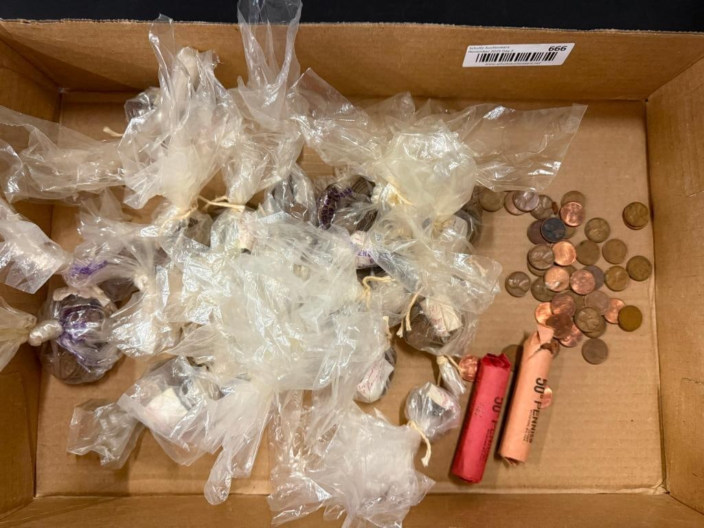 Lincoln Wheat Cents and Memorial Cents: Lincoln Wheat Cents and Memorial Cents. Bags appear to be from the 1940's and 1950's.