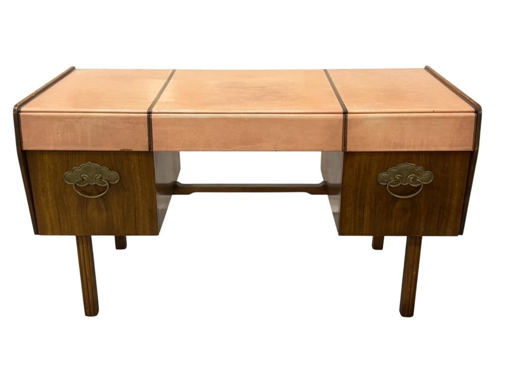 Mid Century Modern John Widdicomb Desk: Mid Century Modern Bert England for John Widdicomb Desk. Approx. 29.5 x 52 x 24 inches.