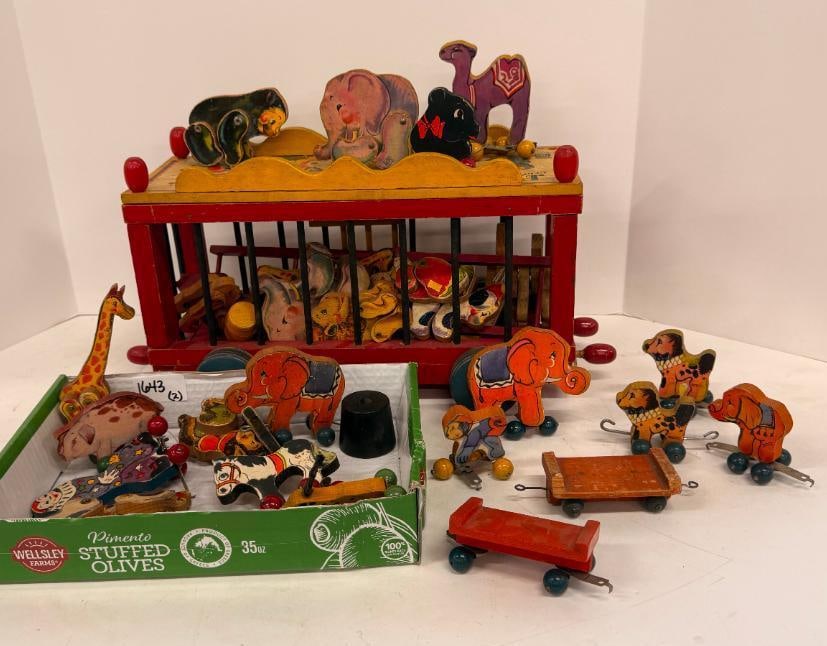 Fisher Price Circus Wagon (1 of 7)