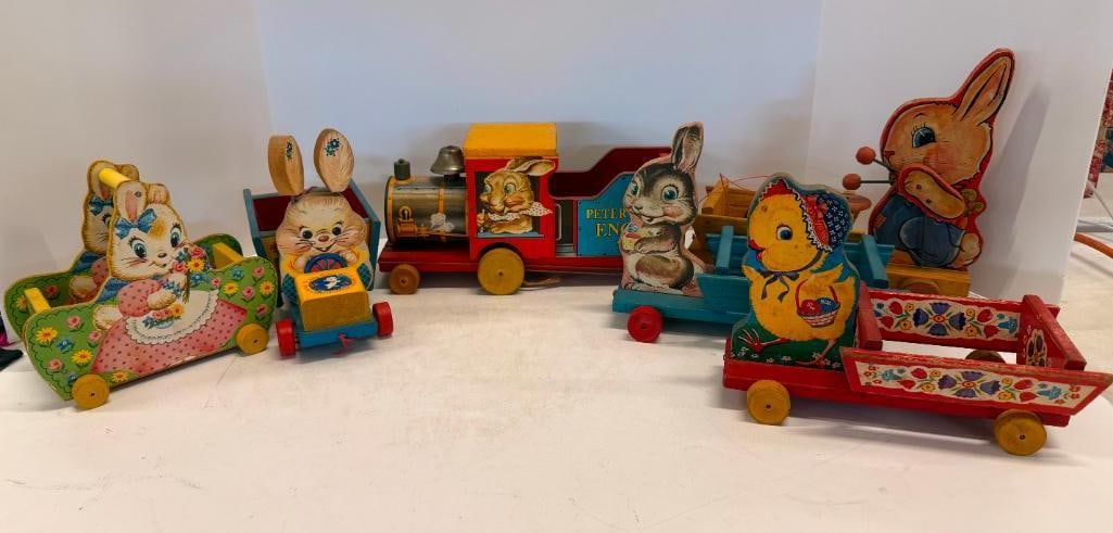 6 Fisher Price Pieces: 6 Vintage Fisher Price Pieces #310 #306 #721 Peter Bunny Engine. Chick #400. Rabbit on wagon #404. Rabbit playing drums #512.