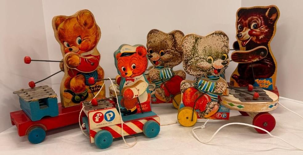 5 Fisher Price Bears: 5 Vintage Fisher Price Bears Playing Xylophone #777 . Shaggy Zilo. #636 Tiny Teddy. Shaggy #738. Teddy #752.