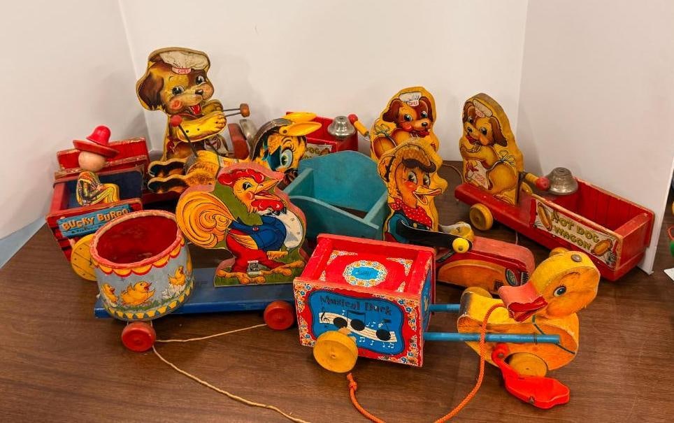 7 Fisher Price Pull Toys (1 of 5)