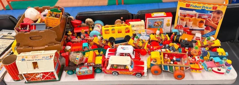 Fisher Price Pull Toys, Little People and more.: Fisher Price Pull Toys, Little People and more.