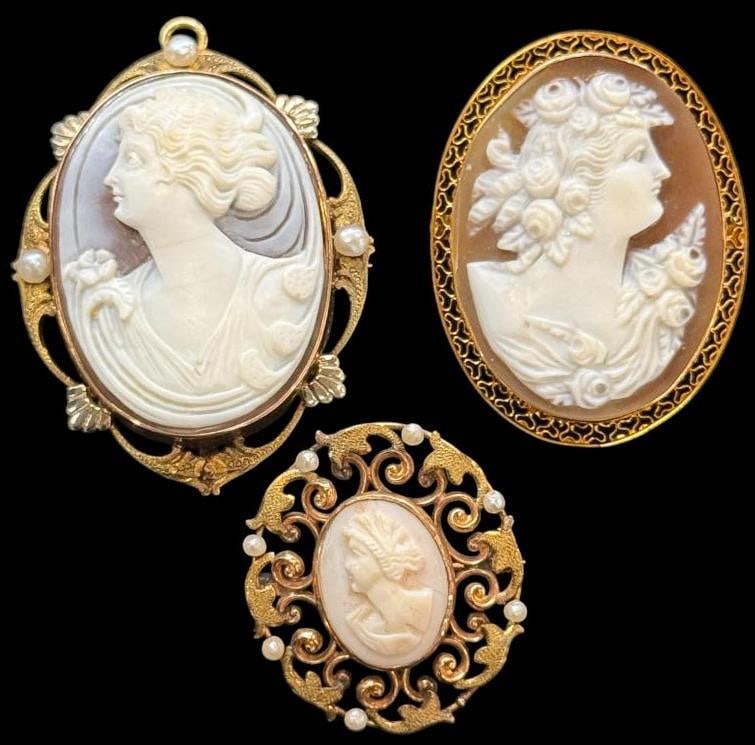 3 Cameo's set in 10k Gold: 3 Cameo's set in 10k Gold.