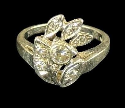 14k Gold ring With Diamonds (1 of 6)