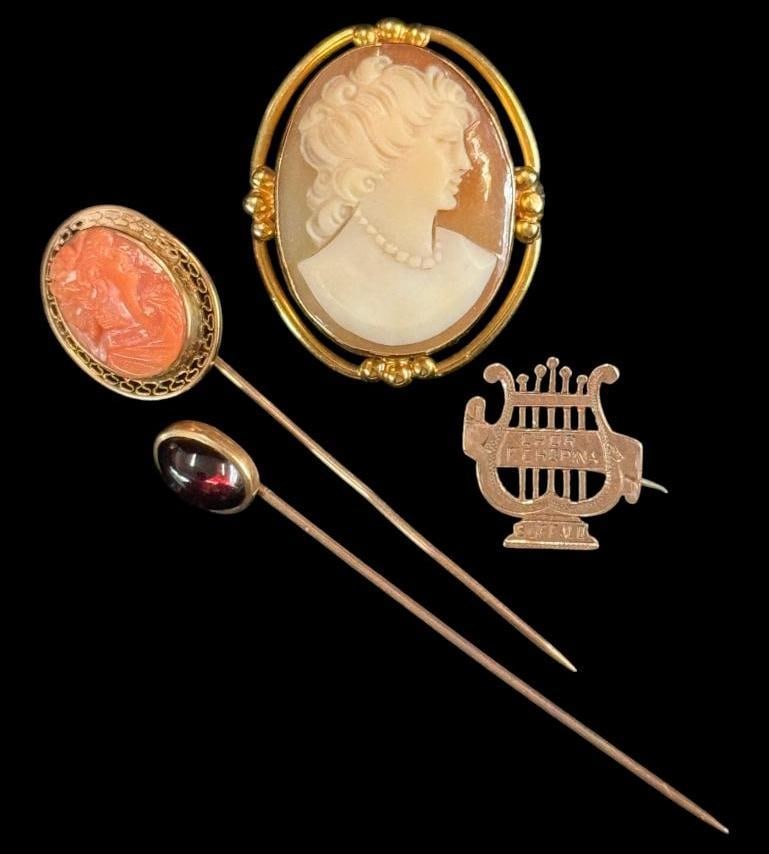 Gold Cameo pins, Musician pin and stickpin (1 of 7)
