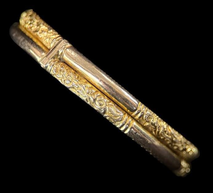 14k Gold Bracelet: Gold Bracelet, tests as 14k. Approx. 16.2 grams. Approx. 2 inches inside.