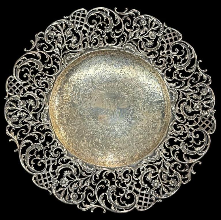 Sterling Silver Compote: Sterling Silver Compote. Bigelow Kennard & Co. design with W over R trademark. Approx. 31.2 ozt. Approx. 12 x 4 inches.