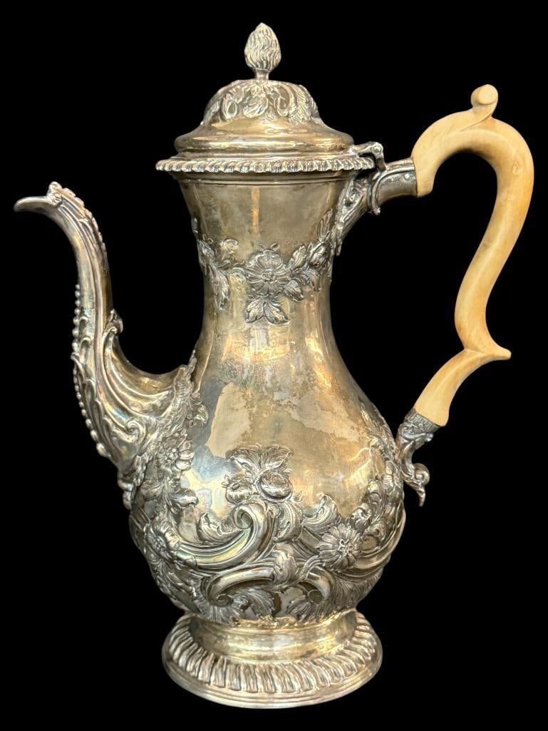 Early Hallmarked Silver Teapot - 2