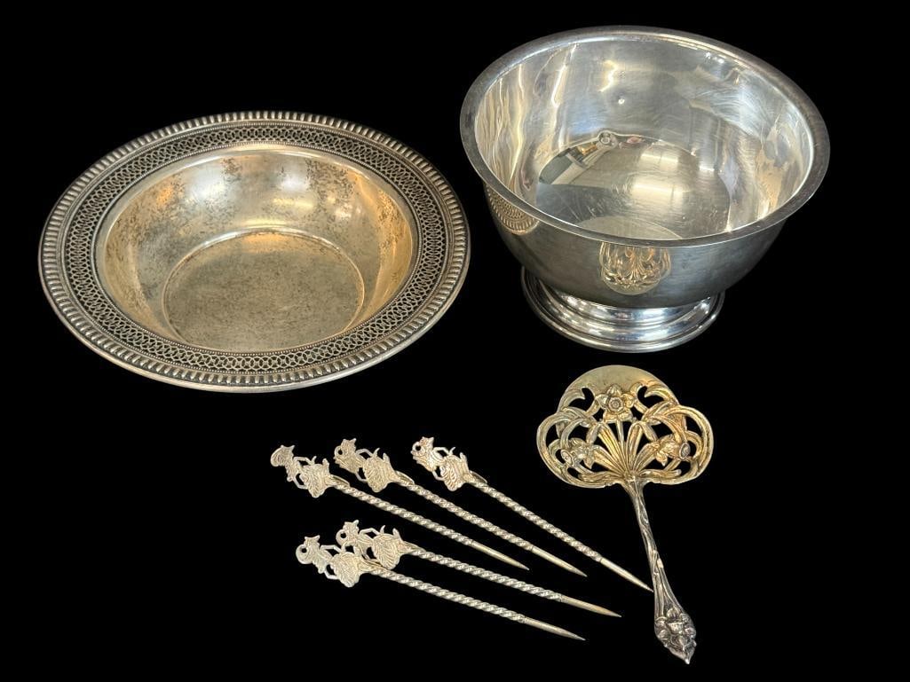Sterling Silver Bowls and more: Sterling Silver Bowls and more. Approx. 7.9 ozt. 8 pieces.