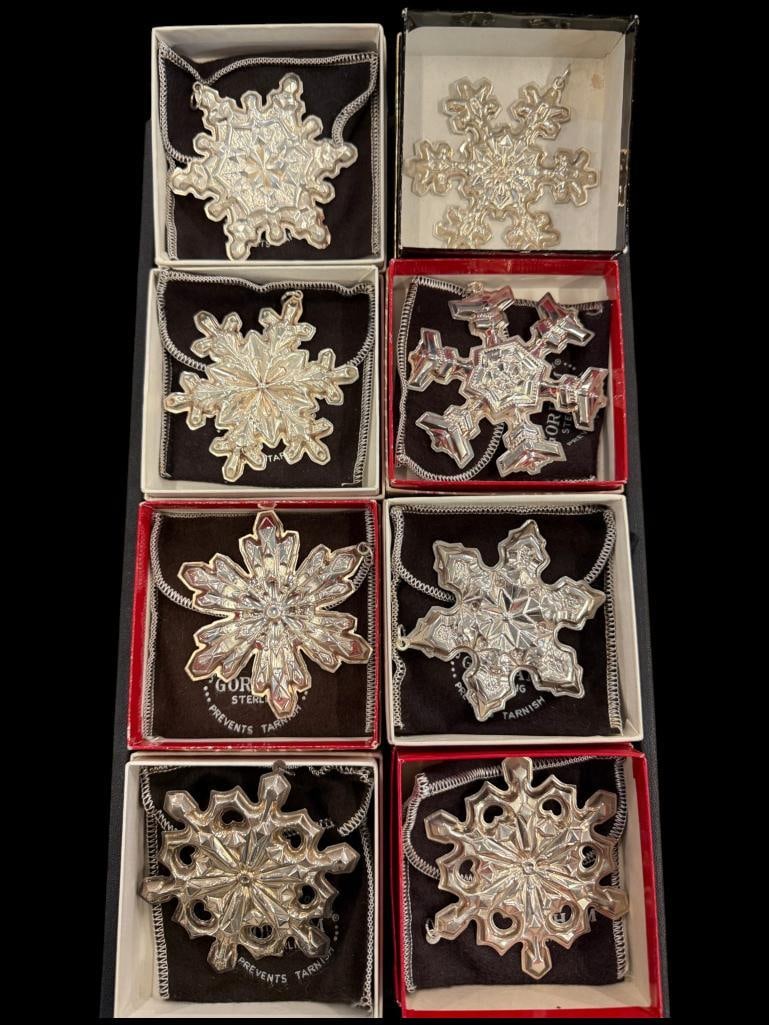 8 Gorham Sterling Silver Snowflake Ornaments: 8 Gorham Sterling Silver Snowflake Ornaments. Approx. 5.8 ozt.