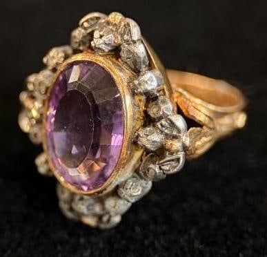 Gold ring with Amethyst (1 of 4)
