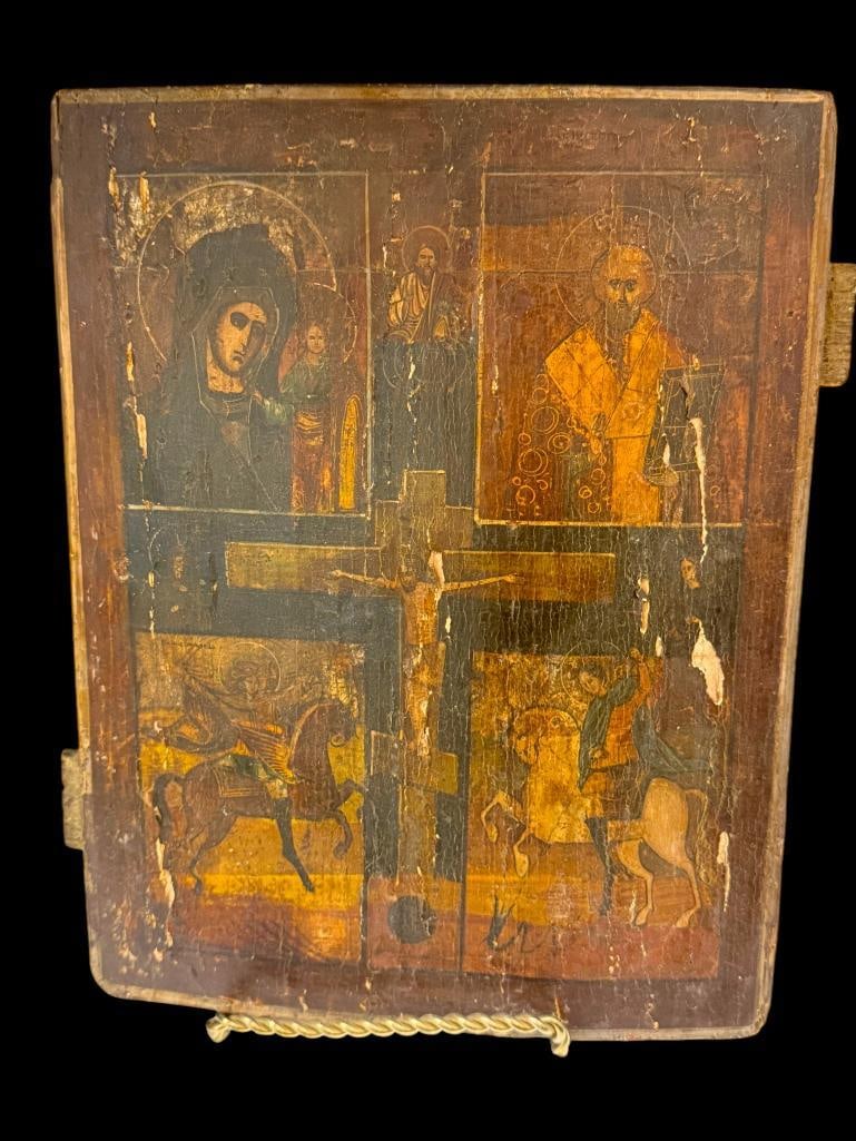 Early Icon painted wood panel: Early Icon painted wood panel. Possibly 16th century. Approx. 15 x 12 inches.