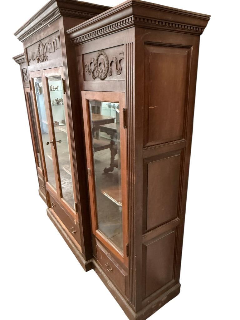 Victorian Walnut Bookcase - 2