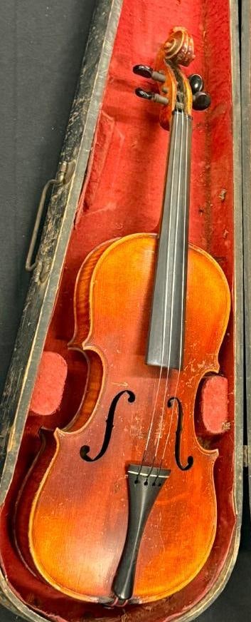 4 Violins in cases - 14