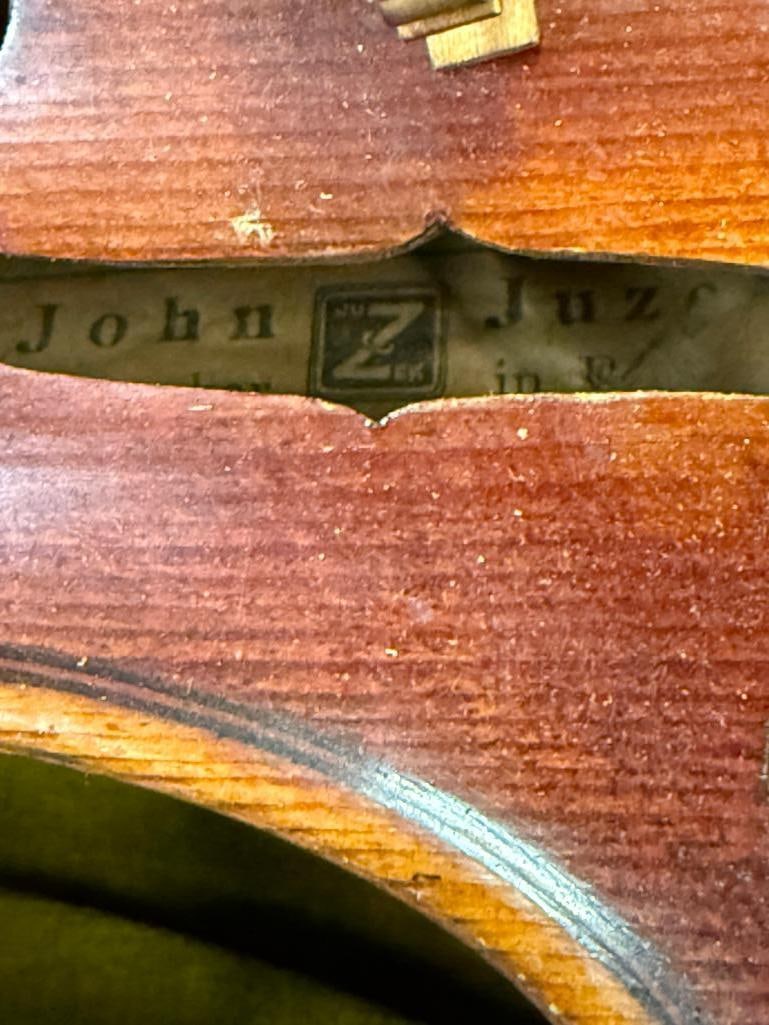 4 Violins in cases - 3