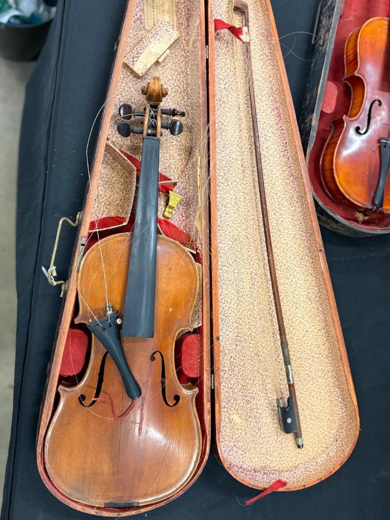 4 Violins in cases - 8