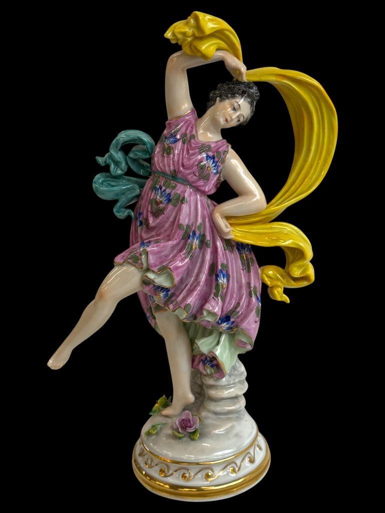 Capodimonte Woman Dancing statue: Capodimonte Woman Dancing statue. Approx. 11 inches tall.