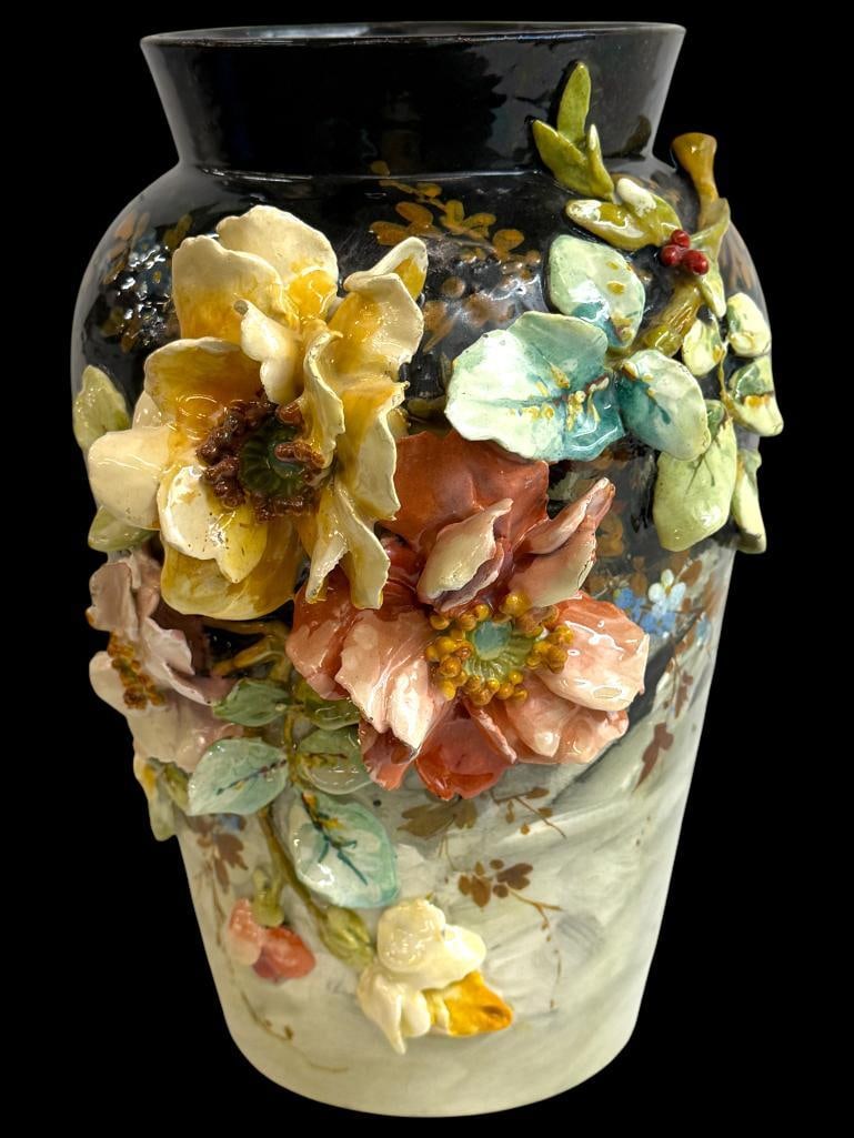 French Barbotine Majolica Vase (1 of 6)