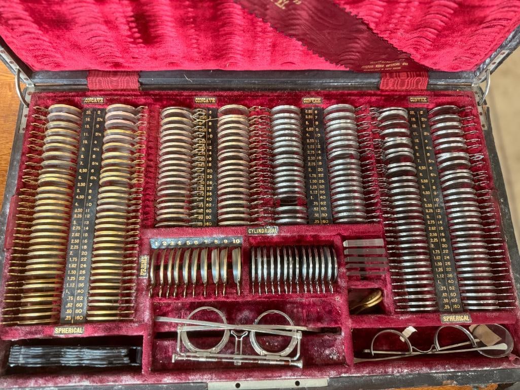 Antique Optometrist Set - 6