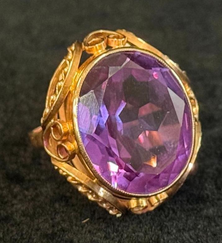 14k Gold ring with Purple stone (1 of 5)