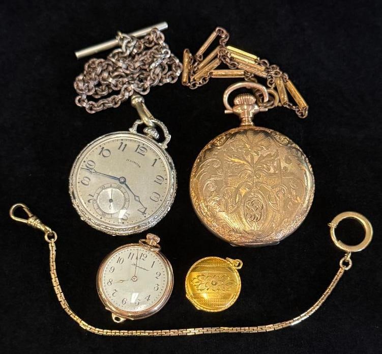 Gold Fill Pocket Watches: Gold Fill Pocket Watches and small mirror. 4 pieces. Including Hampden, Illinois and Elgin.