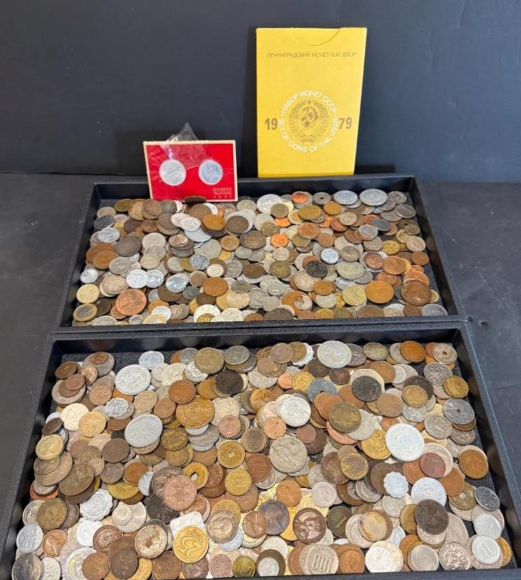 Large group of Foreign coins: Large group of Foreign coins. Including U.S.S.R. 1979 coin set from the Leningrad Mint.