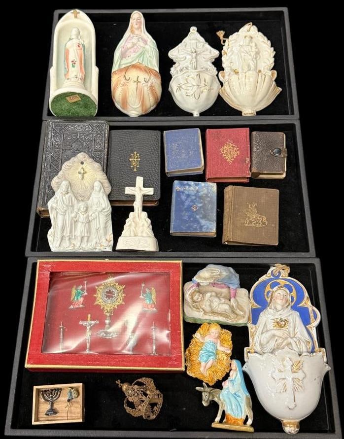 Holy Water fonts, Bibles, Figurines etc.: Holy Water fonts, Bibles, Figurines etc. Approx. 20 pieces.