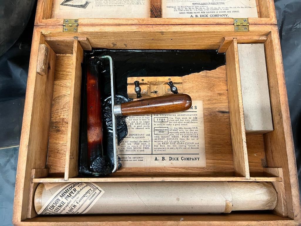 Elwood Pattern Works projector etc. - 3