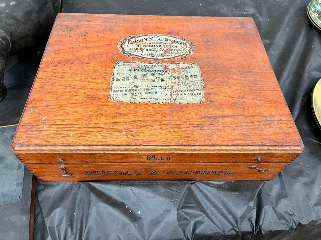 Elwood Pattern Works projector etc. - 5