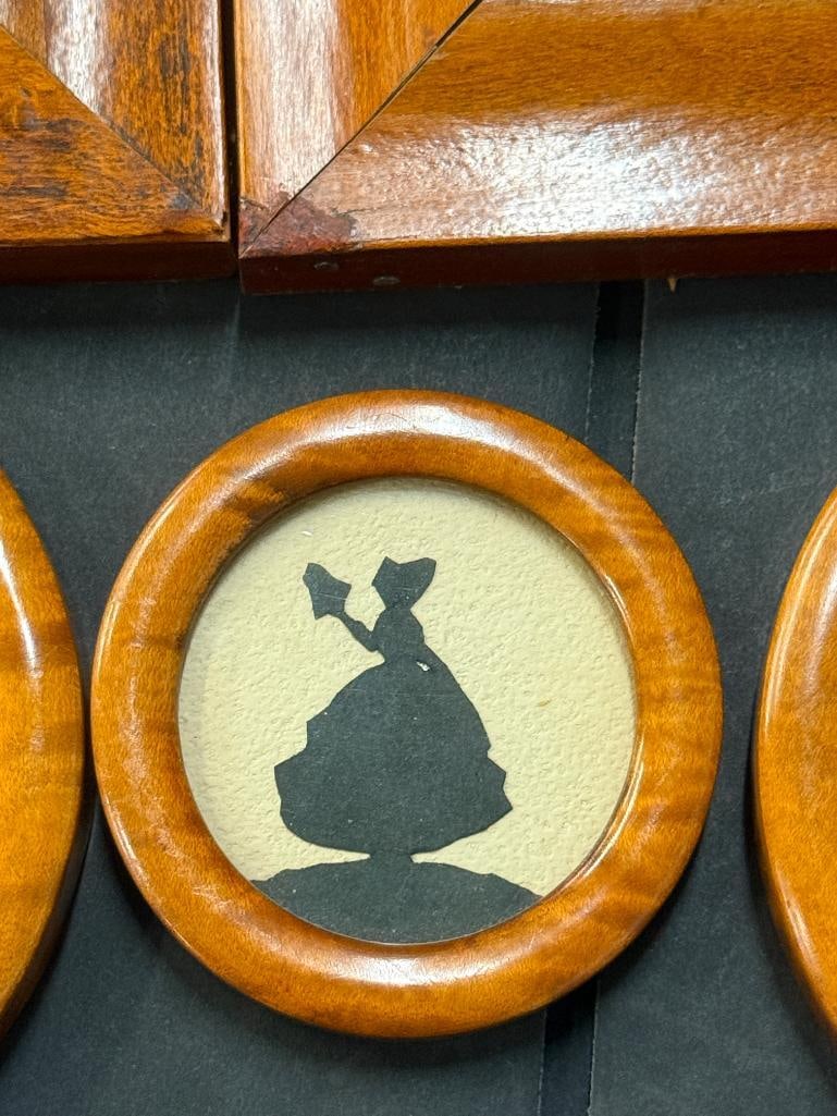 5 Silhouettes in wood frames - 5