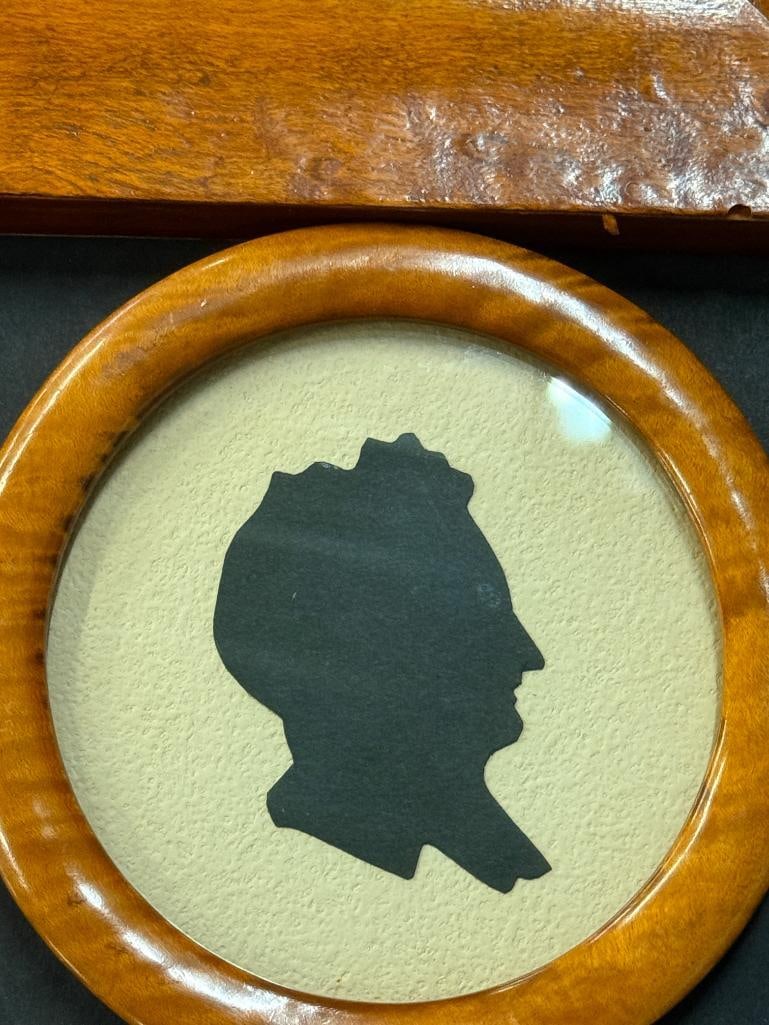 5 Silhouettes in wood frames - 6