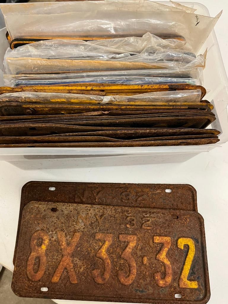 1930's - 1960's License plates: 1930's - 1960's NY License plates with one Maryland. Approx. 45 pieces.