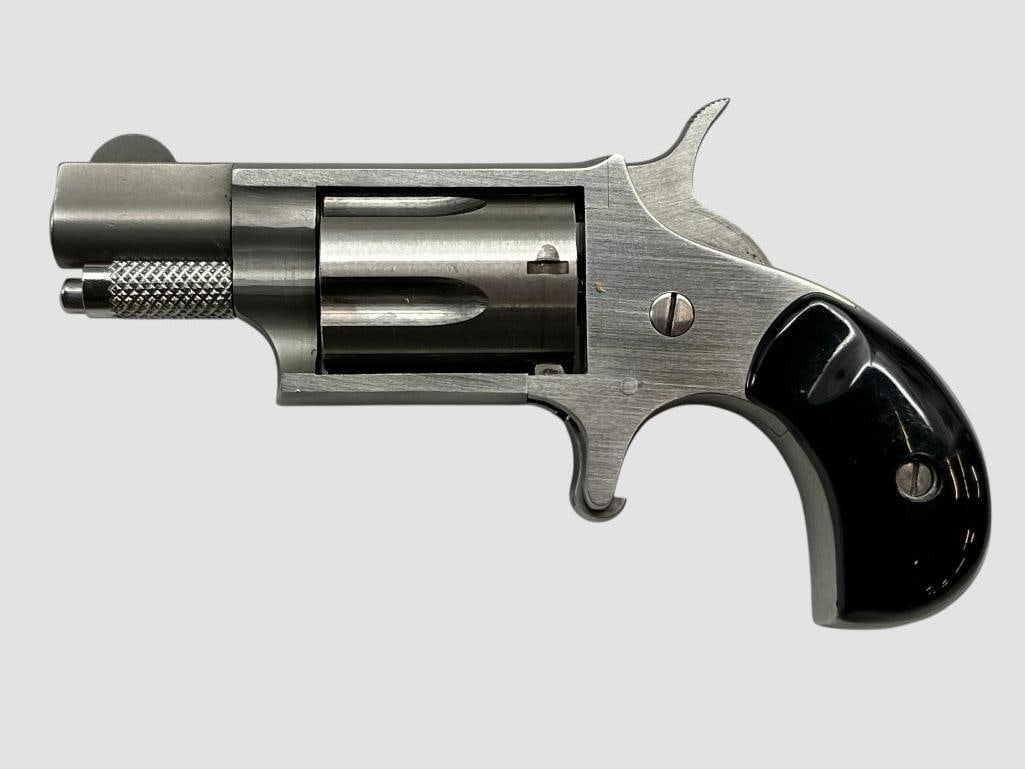North American Arms revolver: North American Arms 5 shot revolver. .22 Long Rifle. Comes with North American Arms holster. Serial # B11255