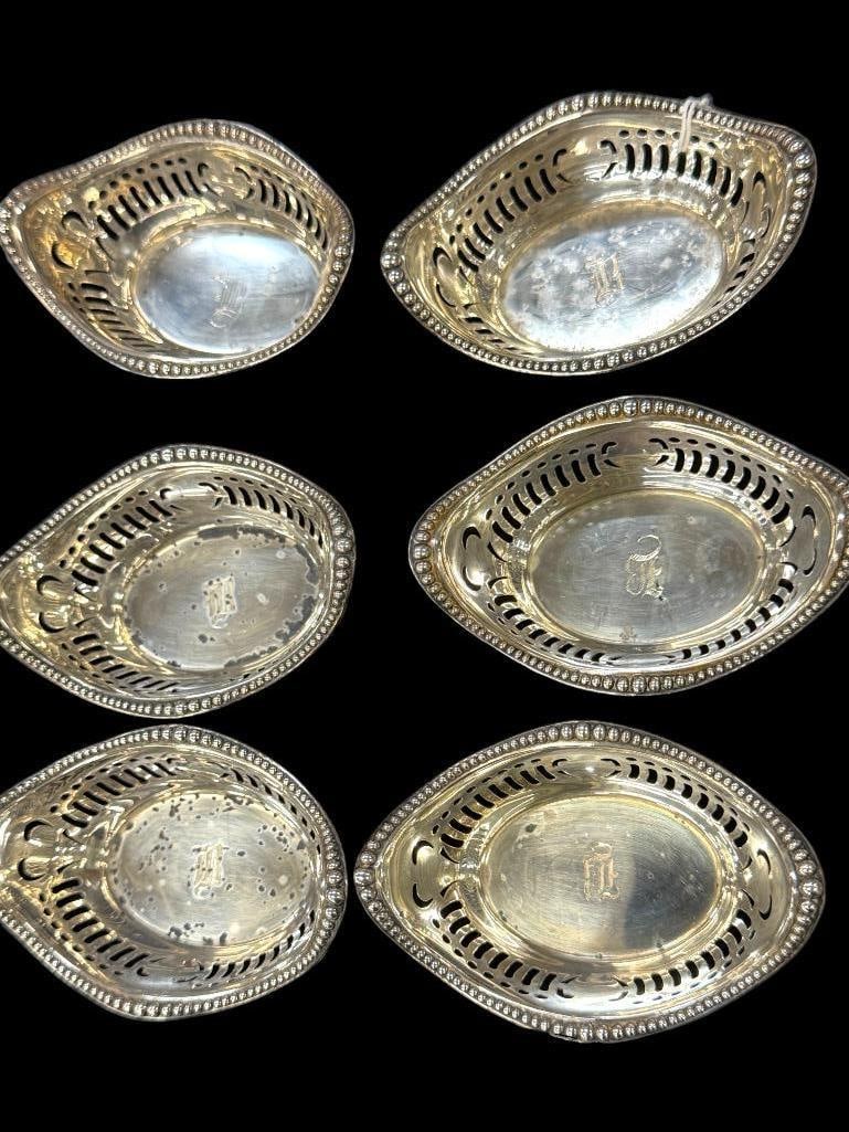 6 Sterling Nut Dishes: 6 Sterling Nut Dishes, approx 4.2 oz